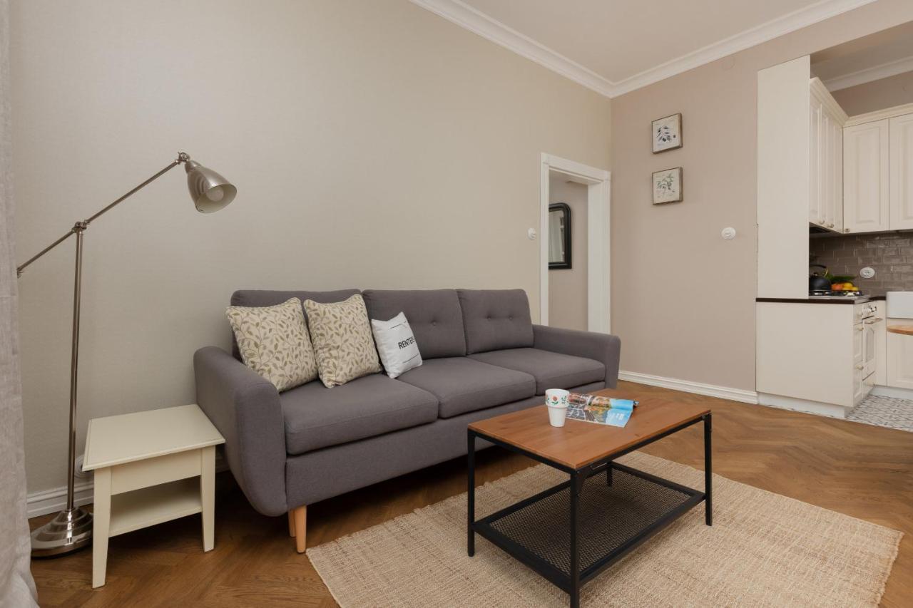 Metro Rondo Onz Apartment By Noclegi Renters Warsaw Exterior photo